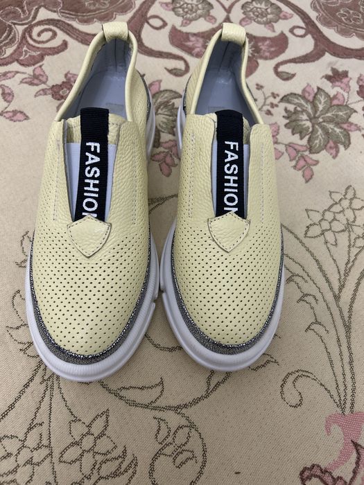 Продам обувь . Новые . Турция . Размер : 37.