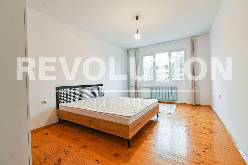 Тристаен апартамент в ж.к. Гео Милев