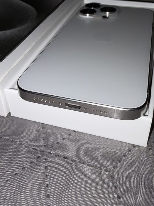 iPhone 15 Pro Max, White Titanium, 256GB, Impecabil
