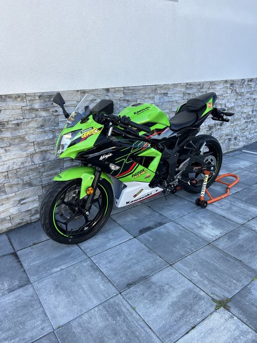 Kawasaki Ninja 125 R/2022 A1 impecabil
