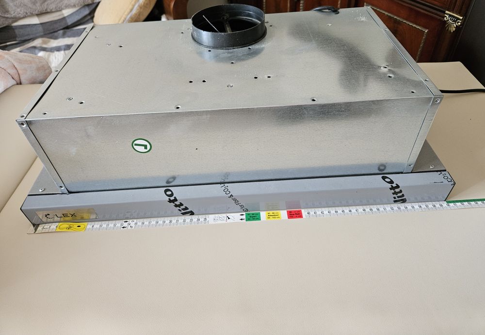 Вытяжка для кухни 60 см Lex Hover 600 Inox б/у