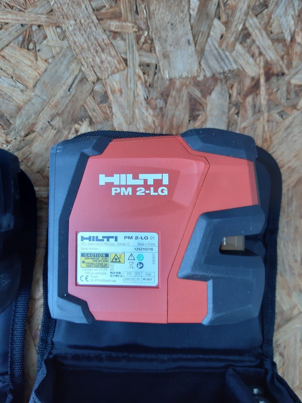 Hilti nivela cu linii noua