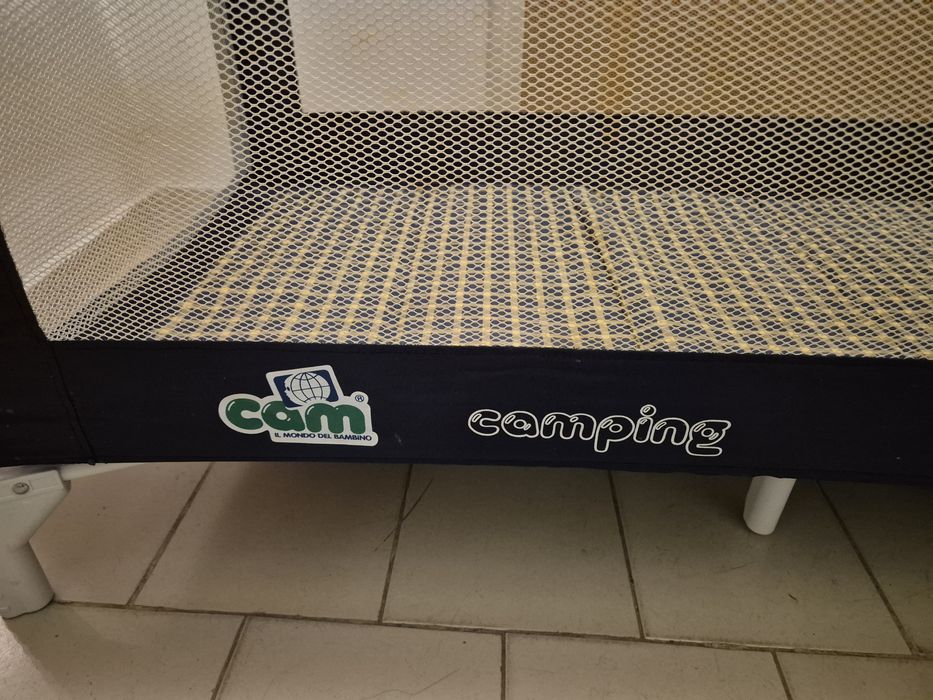 Vand patut pliabil pentru bebelusi, marca Cam, in stare foarte buna