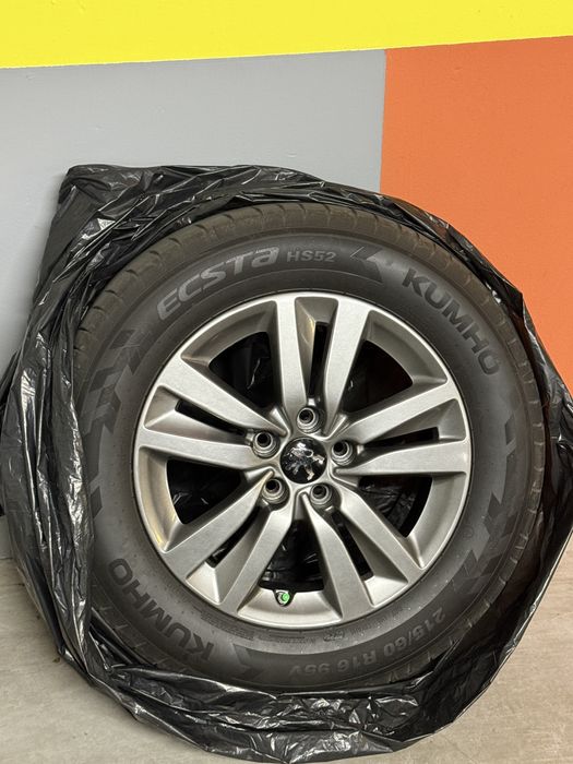 Vand jante cu anvelope noi 5x108 7Jx16 ET46 215/60r16