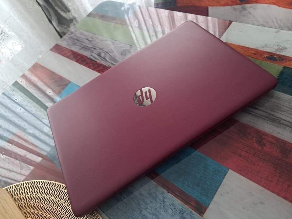 Vând laptop HP culoare deosebita