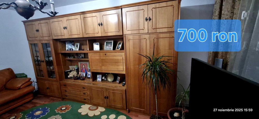 Mobila vintage,  lemn masiv . Impecabila!