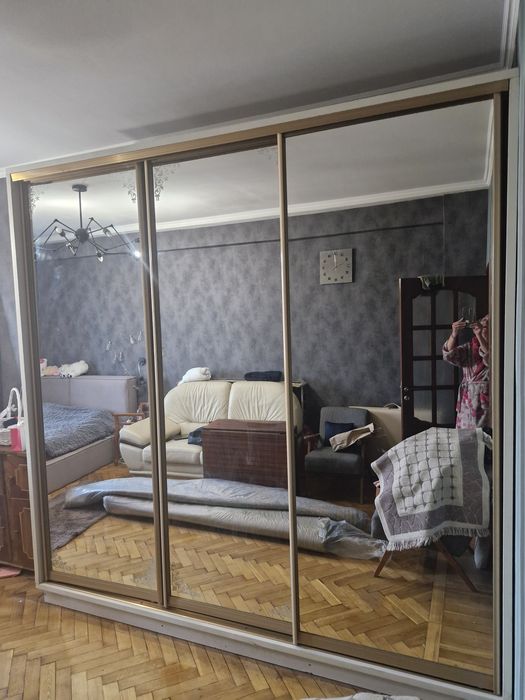 Продам большой шкаф купе