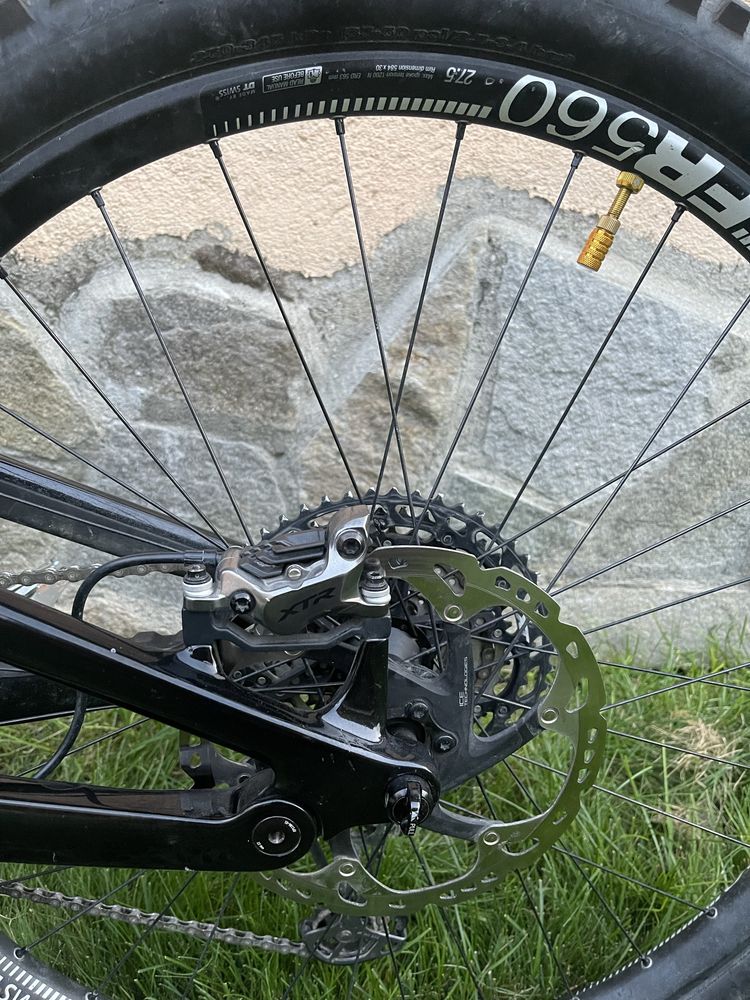 Canyon Torque 2023 CF 9 L размер КАТО НОВО
