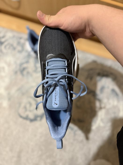 Продам кроссовки