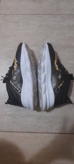 Versace chain reaction