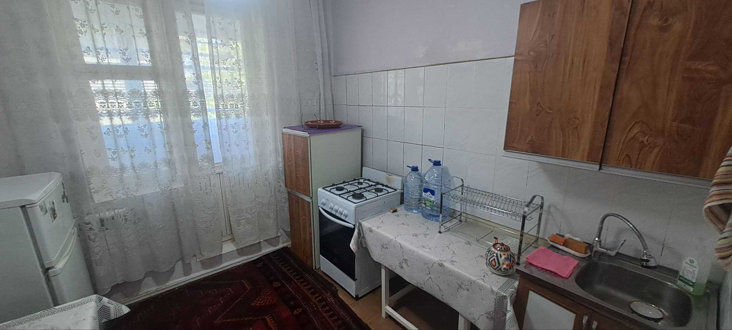 Сдаю свою 4х комнатную квартиру без посредников.