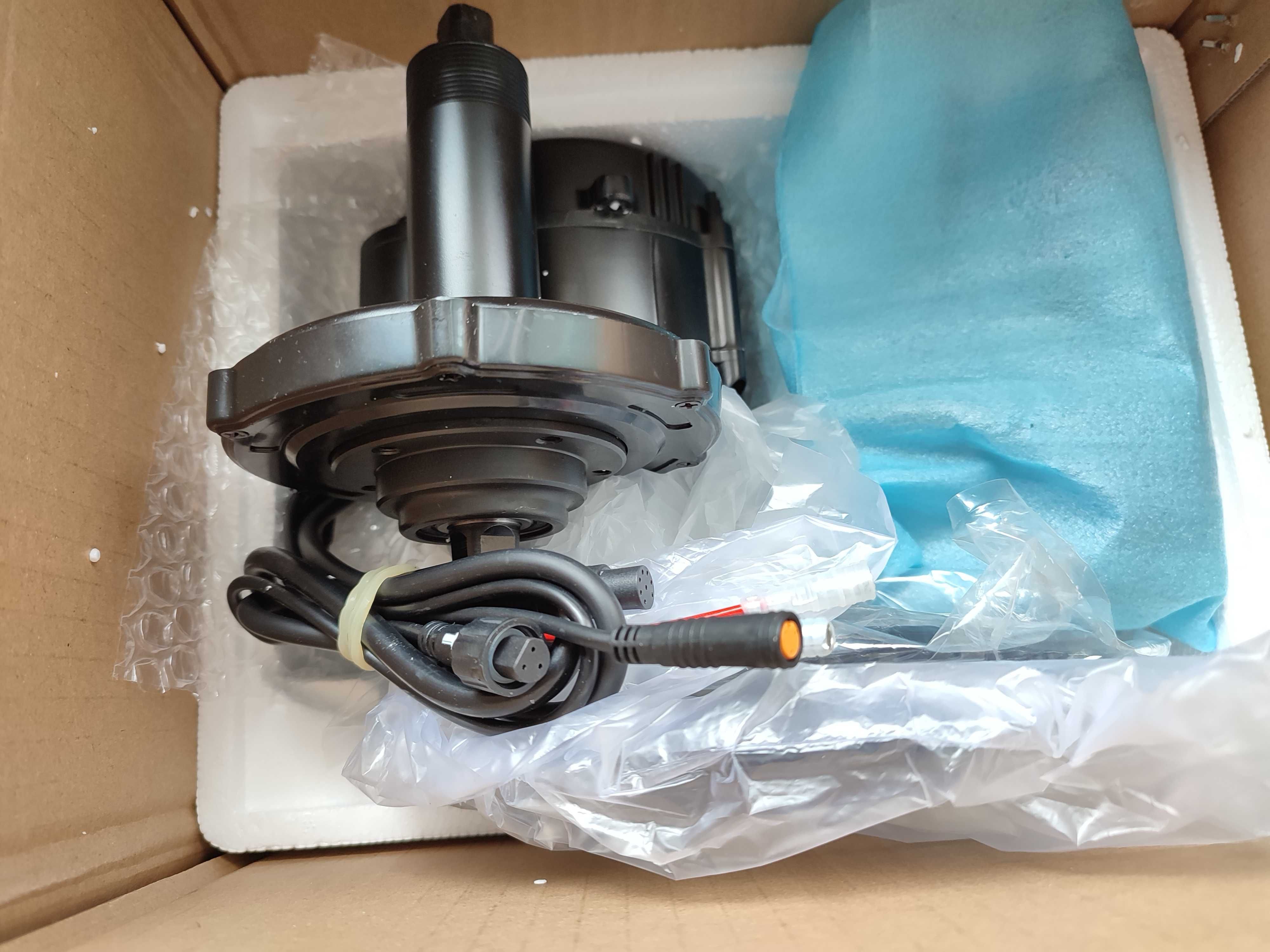 Мотор за велосипед Bafang BBS02B 48V 750W с дисплей EKD01 Blue-t (НОВ)