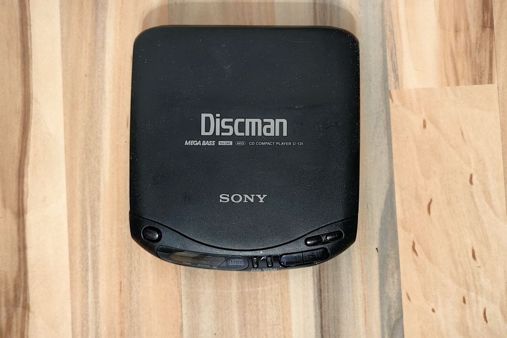 Sony Discman D 131 cd player portabil clasic anii 90 retro vintage