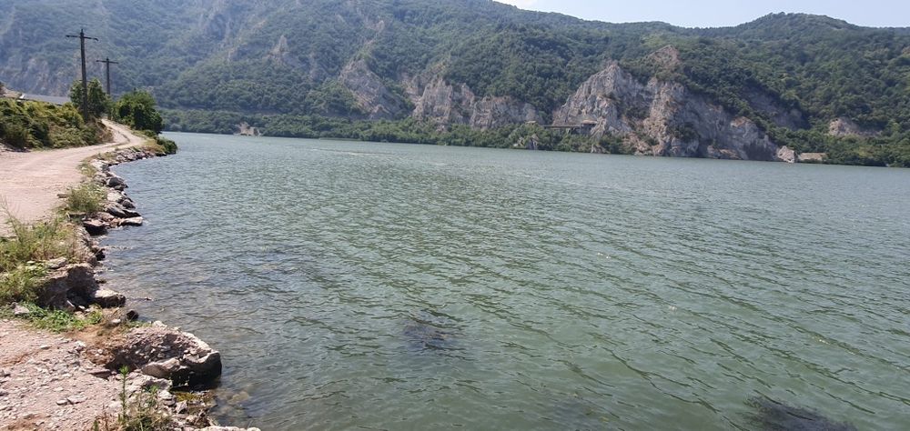 Vand teren deosebit la Dunare Berzasca