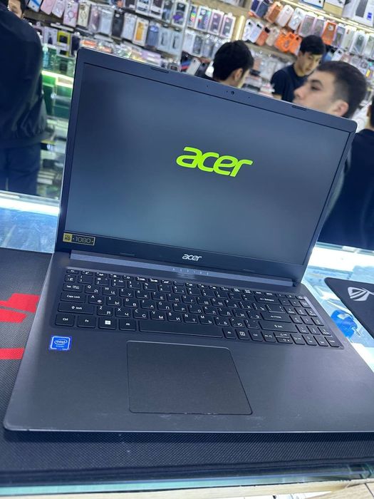 Notebook sotiladi Acer Aspire 3