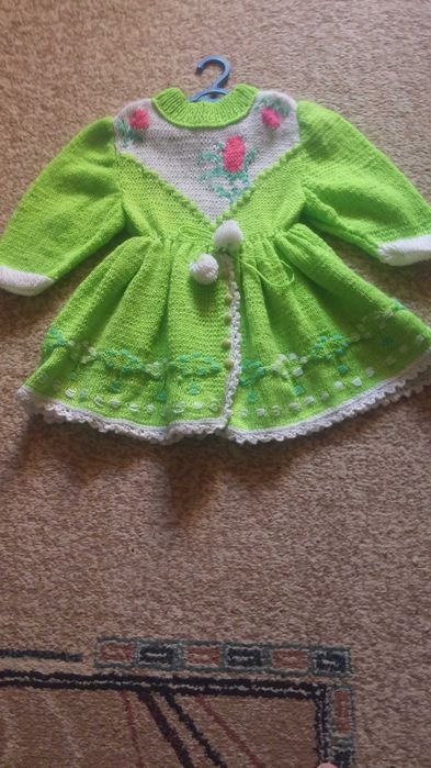 Детское вязаное платье