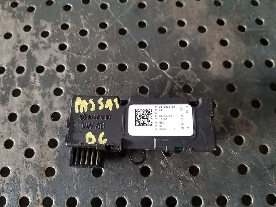 Senzor unghi volan vw passat b6 3c 3c0959654