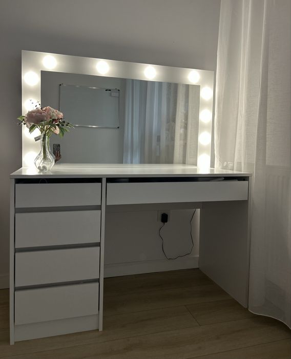 Masă de make-up Hollywood