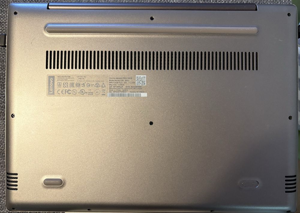 Lenovo ideapad 520S 14’ aluminium