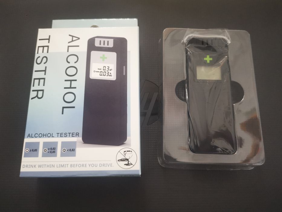 Alcool Test Digital Negru cu Display LCD Iluminat Alb Alcooltester
