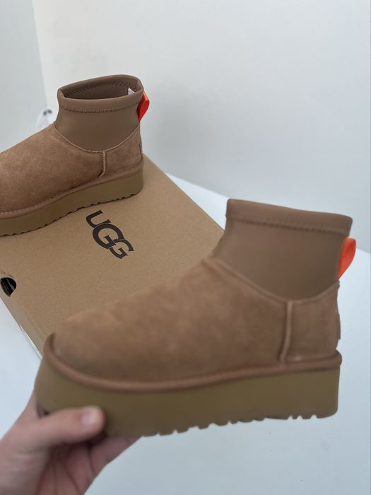 UGG Mini Dipper noi marimea 37 maro/brown