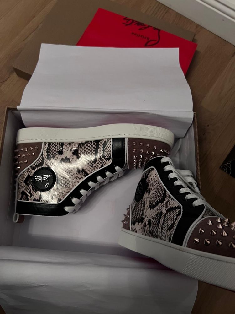 Vand christian louboutin calitate premium
