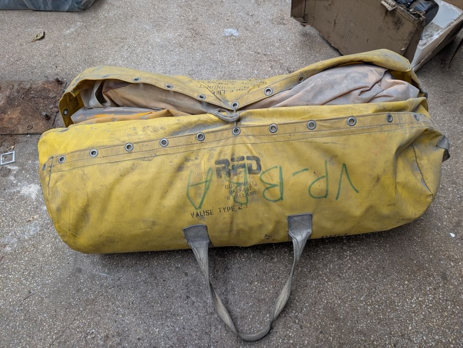 Barca salvare octogonala, echipează avioanele