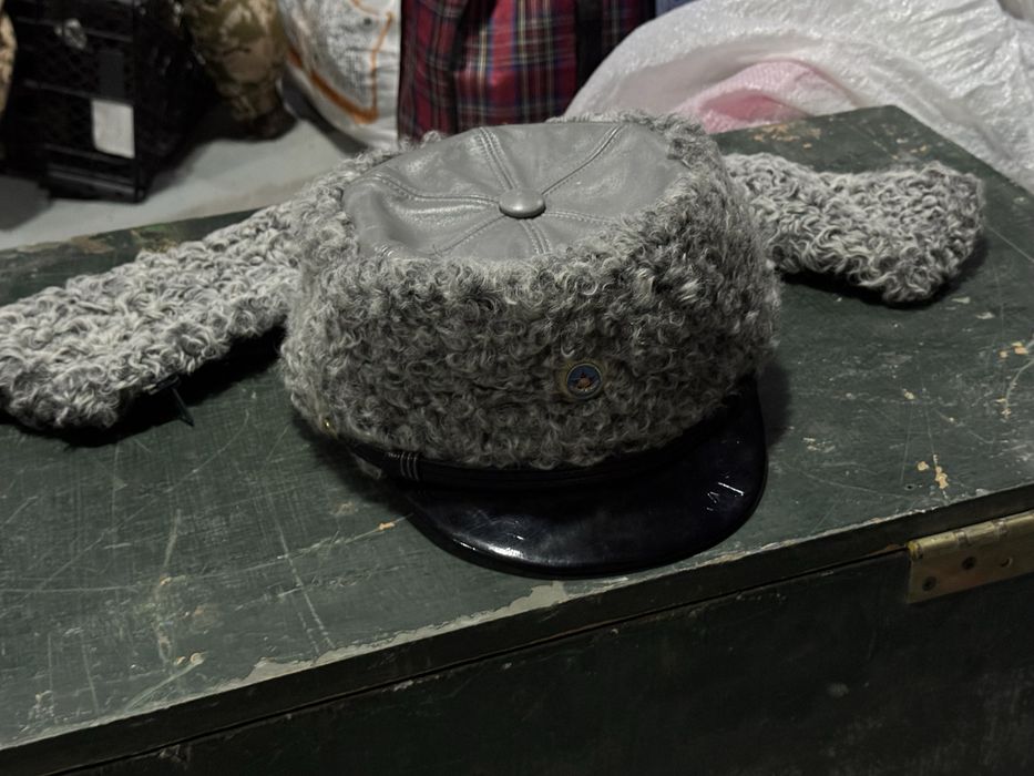 Шапка каракулевая с воротником