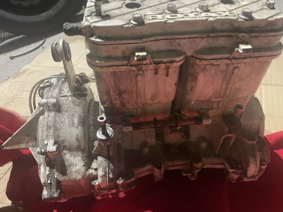 Двигател за джет на части