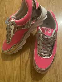 Спортни розови маратонки/ обувки
