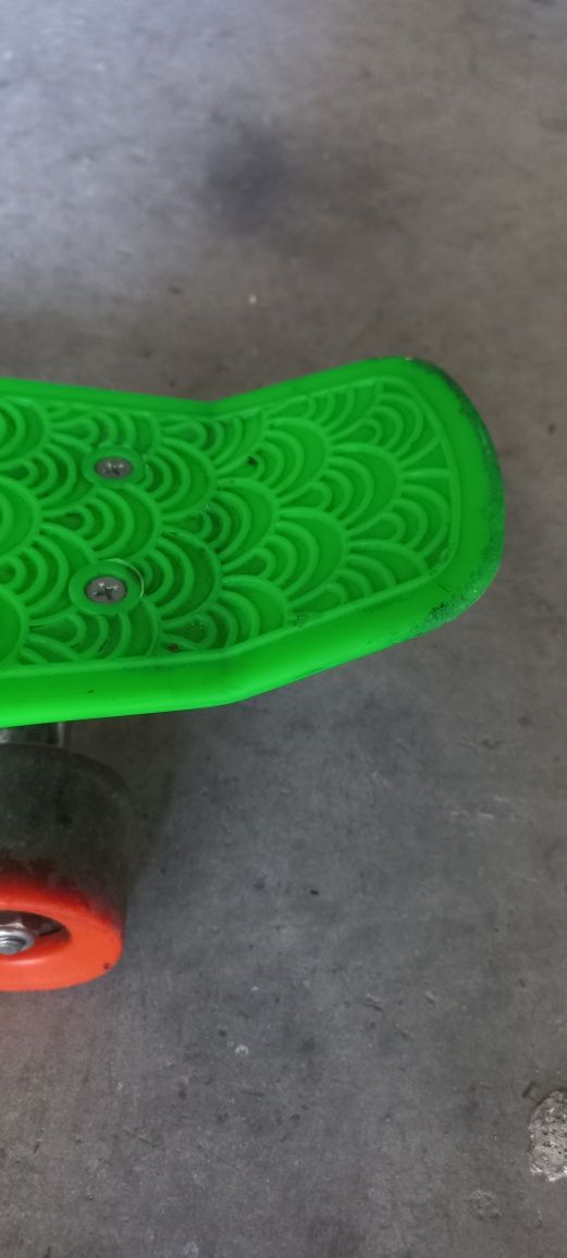 Penny board lime green