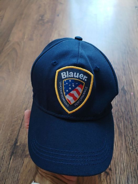 blauer usa - страхотна шапка КАТО НОВА