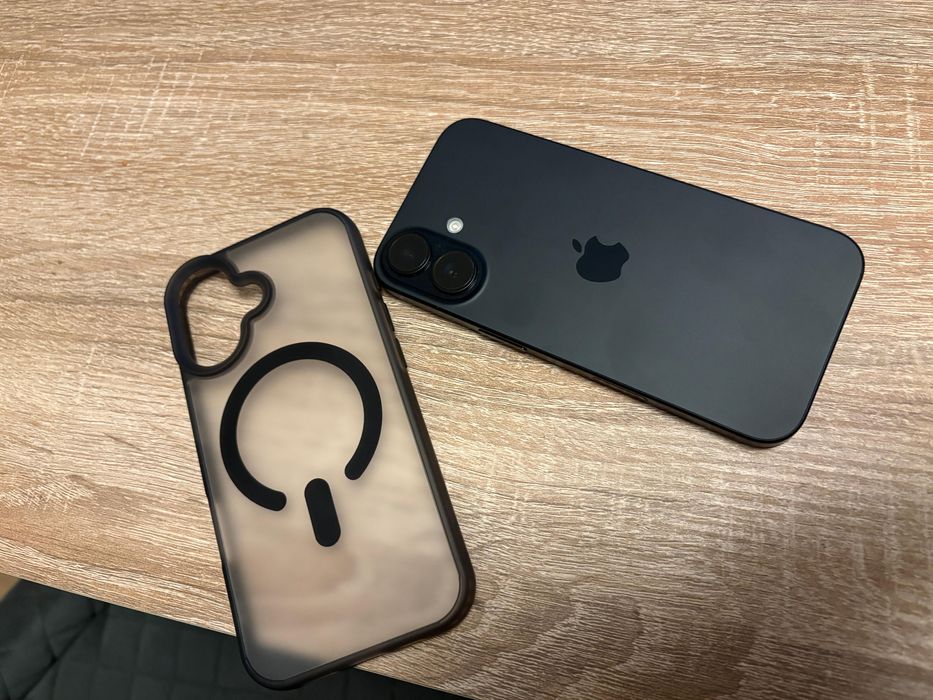 Vand iphone 16 128 gb ca nou (garantie )
