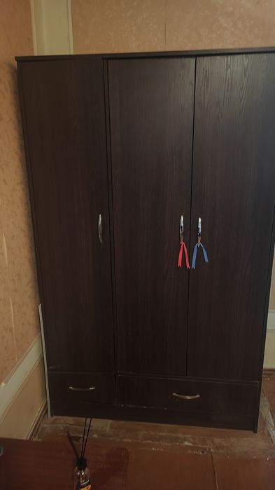 Продам шкаф  и кровать