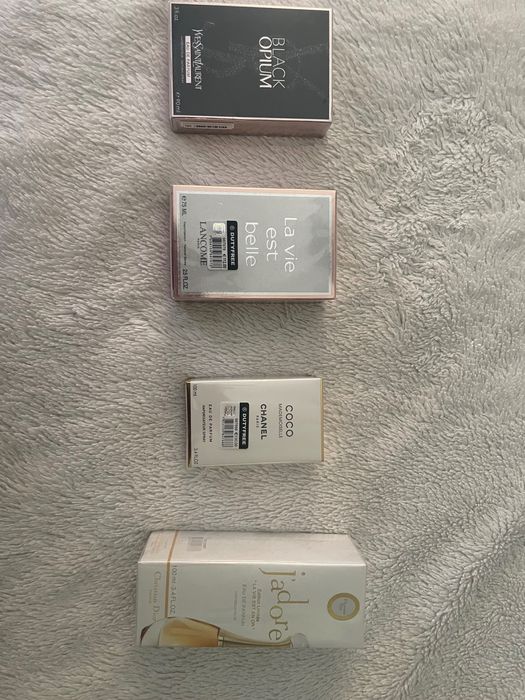 Продавам тези парфюми