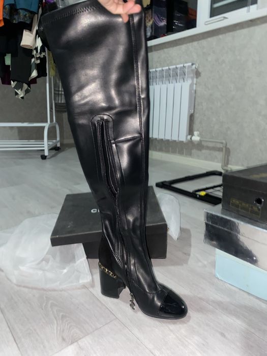 Продам ботфорты Shanel