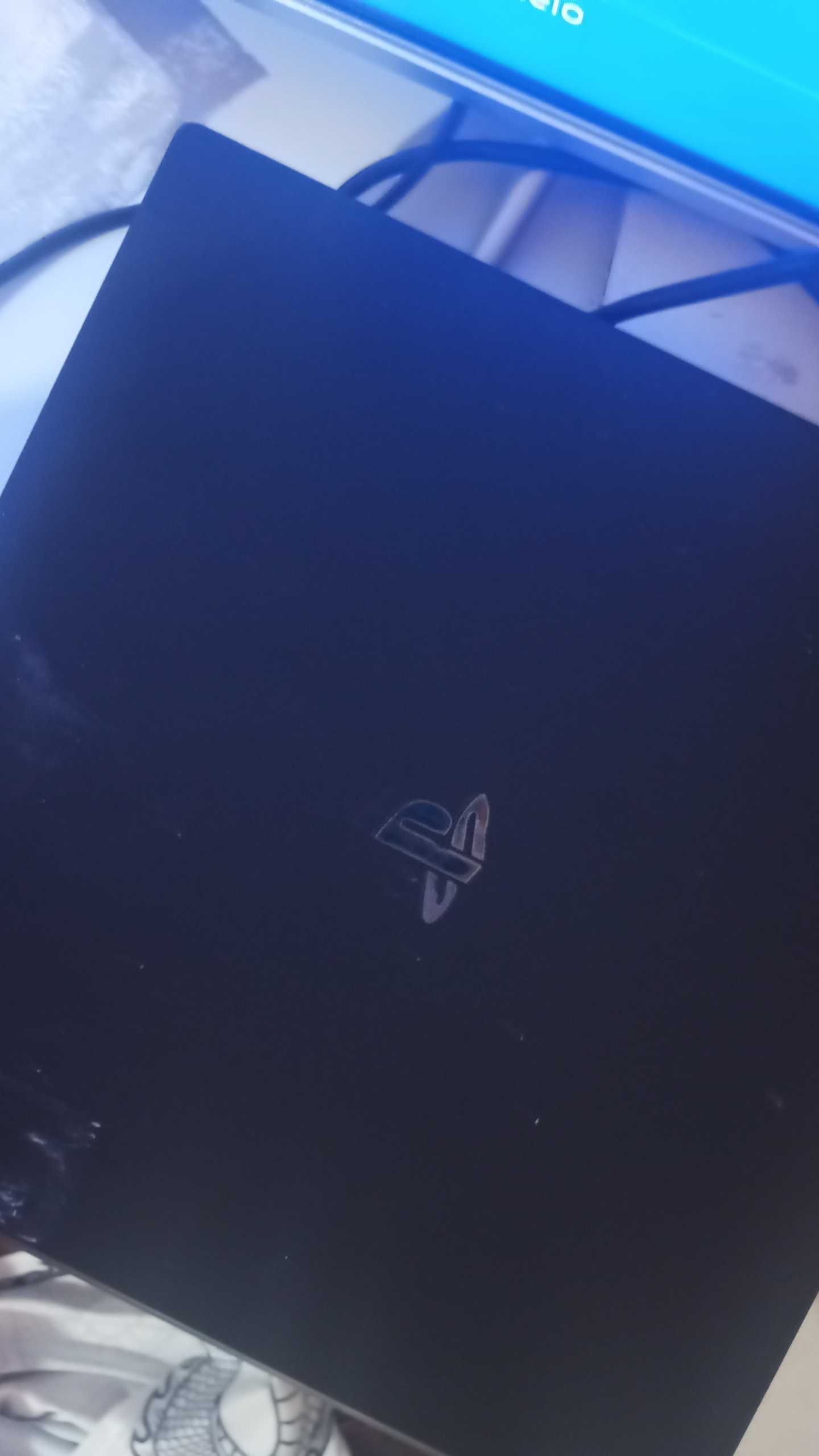 PS4 PRO , 1T memorie și două manete ‼️
