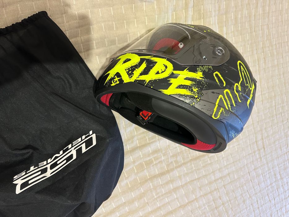 Мотор каска нова