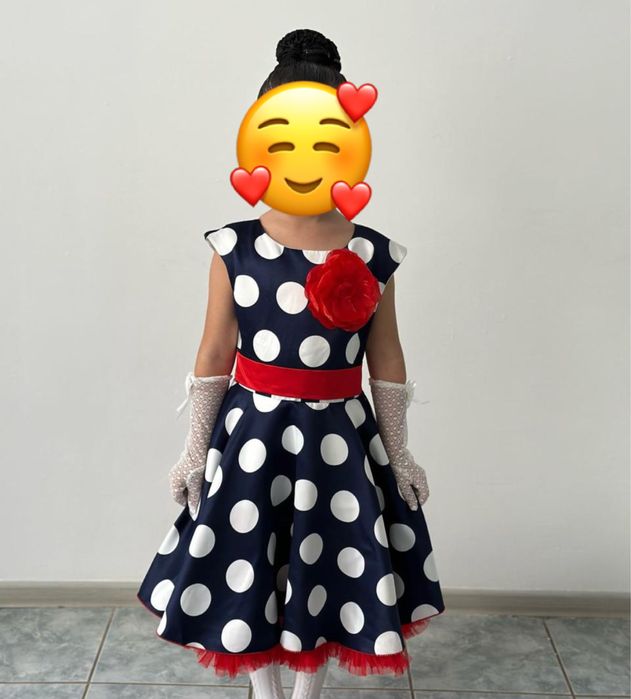 Продам платье в горошек