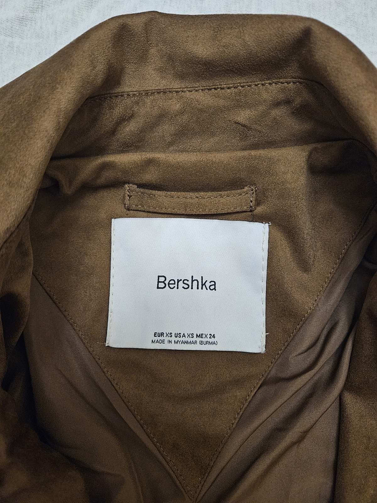 Дамско палто Бершка