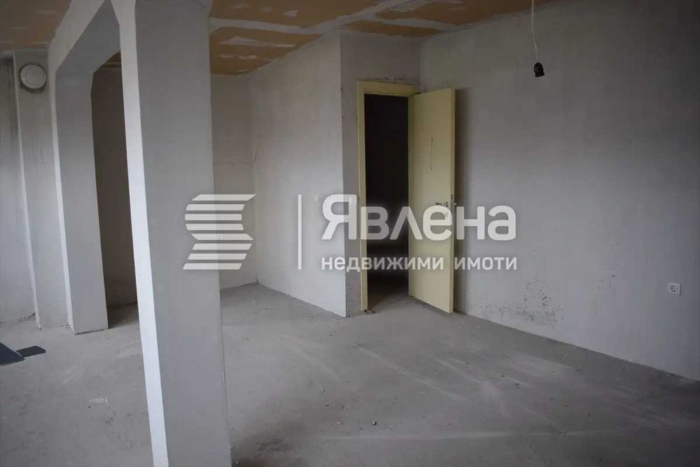 Продава 3-ст., гр. Царево/Център