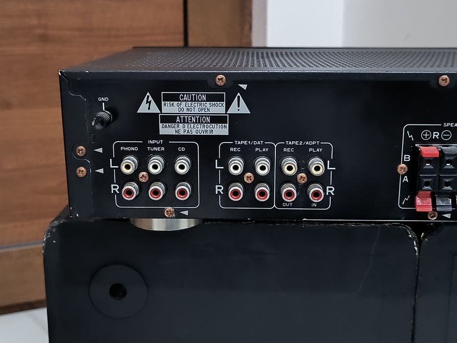 Продавам тонколони с усилвател