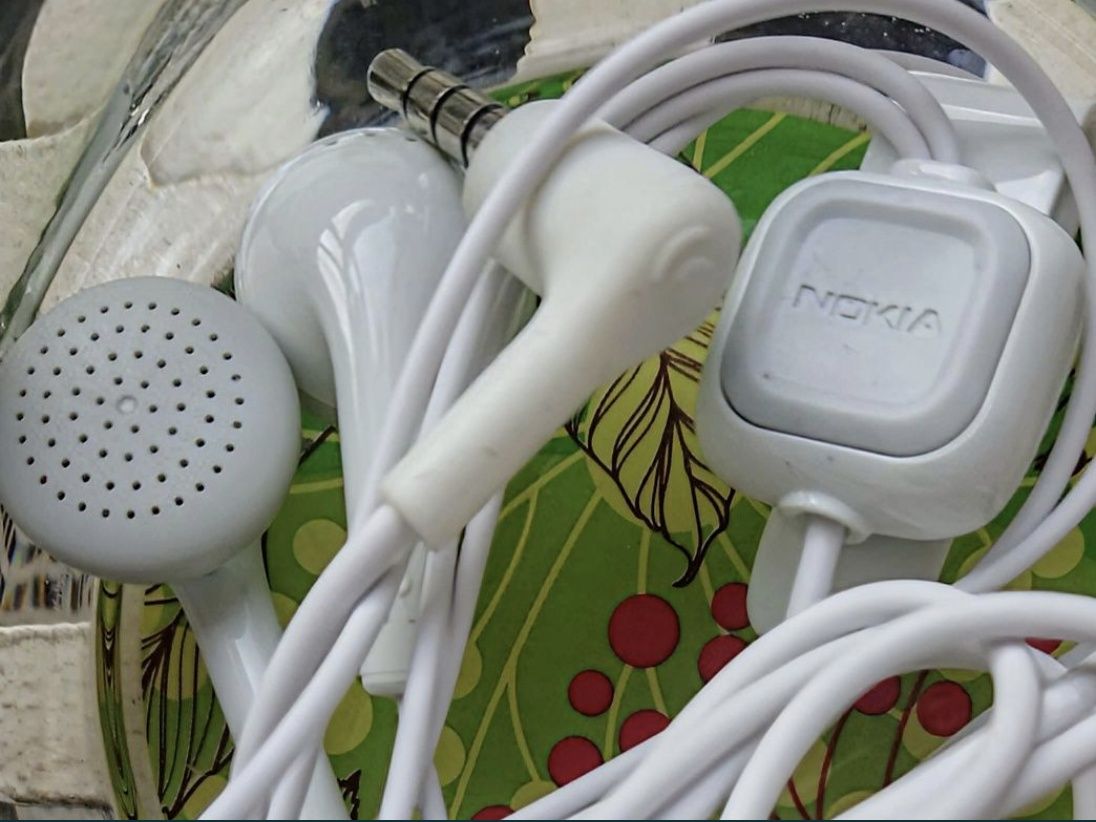 Комплект слушалки за всеки сезон и нужди Sony Nokia Samsung Huawei