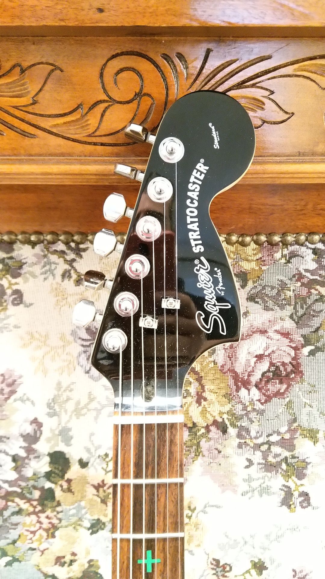 Squier Fender + HP Stratocaster Jimi Hendrix chitara electrica promo