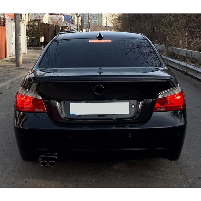 Eleron portbagaj M5 BMW seria 5 E60 sedan(2003-2010) negru lucios