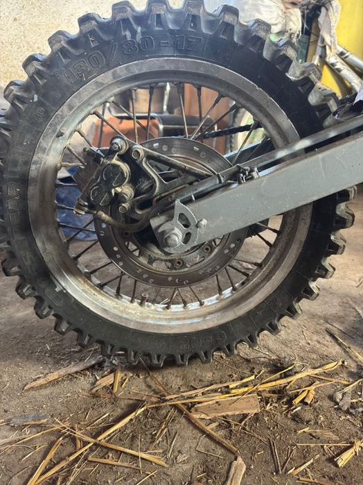 Vând cauciuc mitas 130/80/17 + janta de aluminiu cu blocant