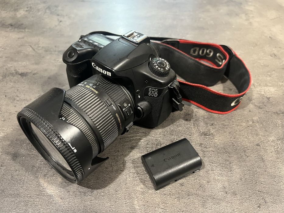 Canon 60D + Sigma 17-50mm f/2.8 + Canon 40mm f/2.8 + Nissin Di600