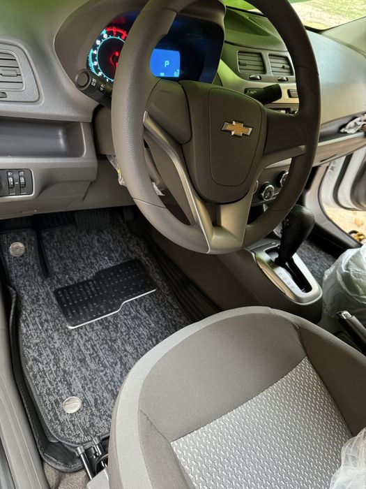 Cobalt  summit white