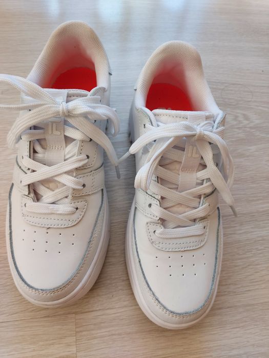 Бели маратонки FILA-60лв.