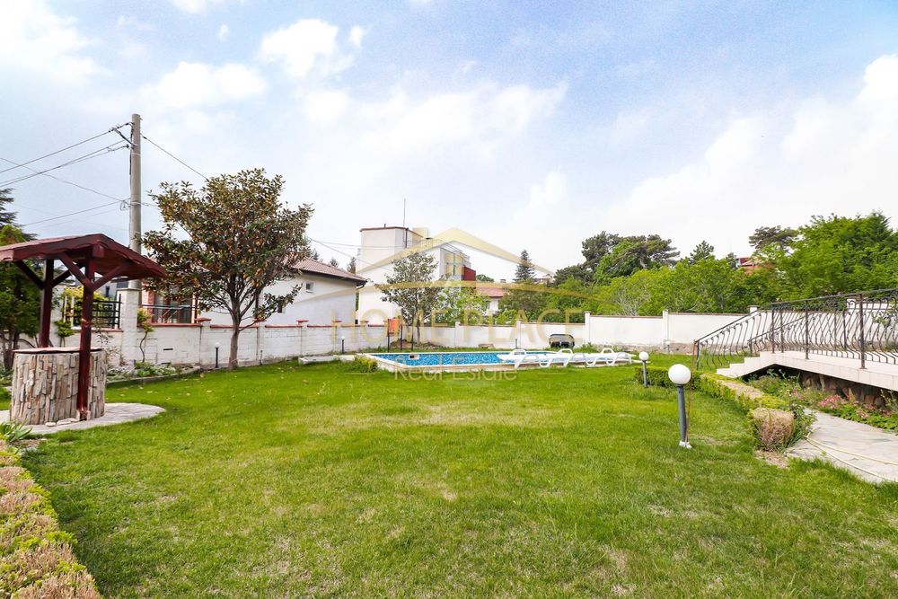 Дава се под наем Тристаен апартамент в Варна, м-т Траката - 135 кв.м за 714 € - Снимка #1